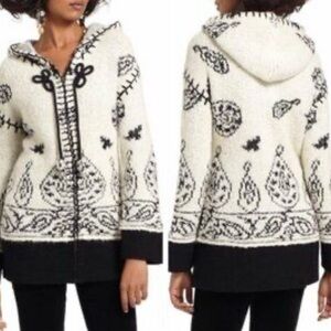 Sleeping On Snow Anthropologie Zip Up Hood Sweater Black White Warm Pockets XL